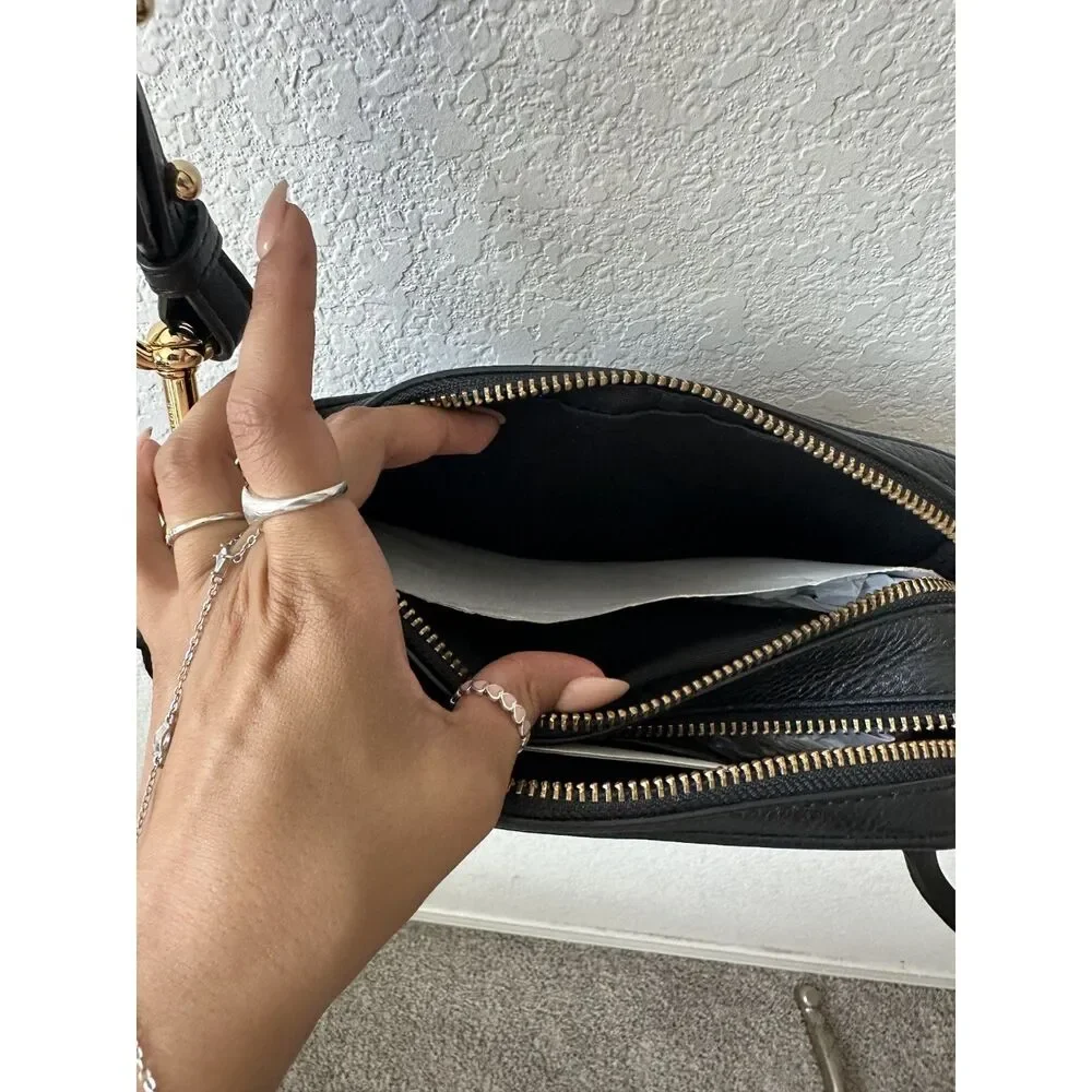 Marc Jacobs Supple Natural Grain Calfskin Softshot 21 Black Crossbody